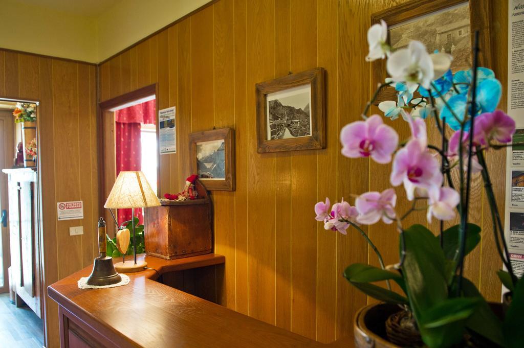 Albergo Valentino Bionaz エクステリア 写真